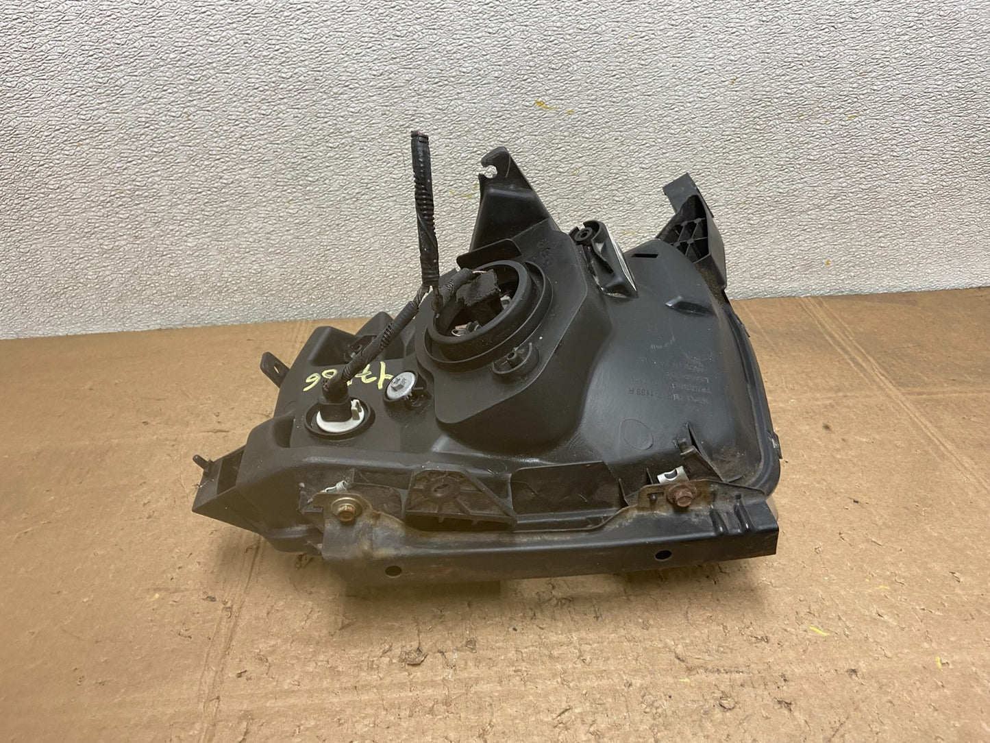 2003 to 2006 Honda Element Right Passenger Rh Side Headlight DEPO Y7186 DW3