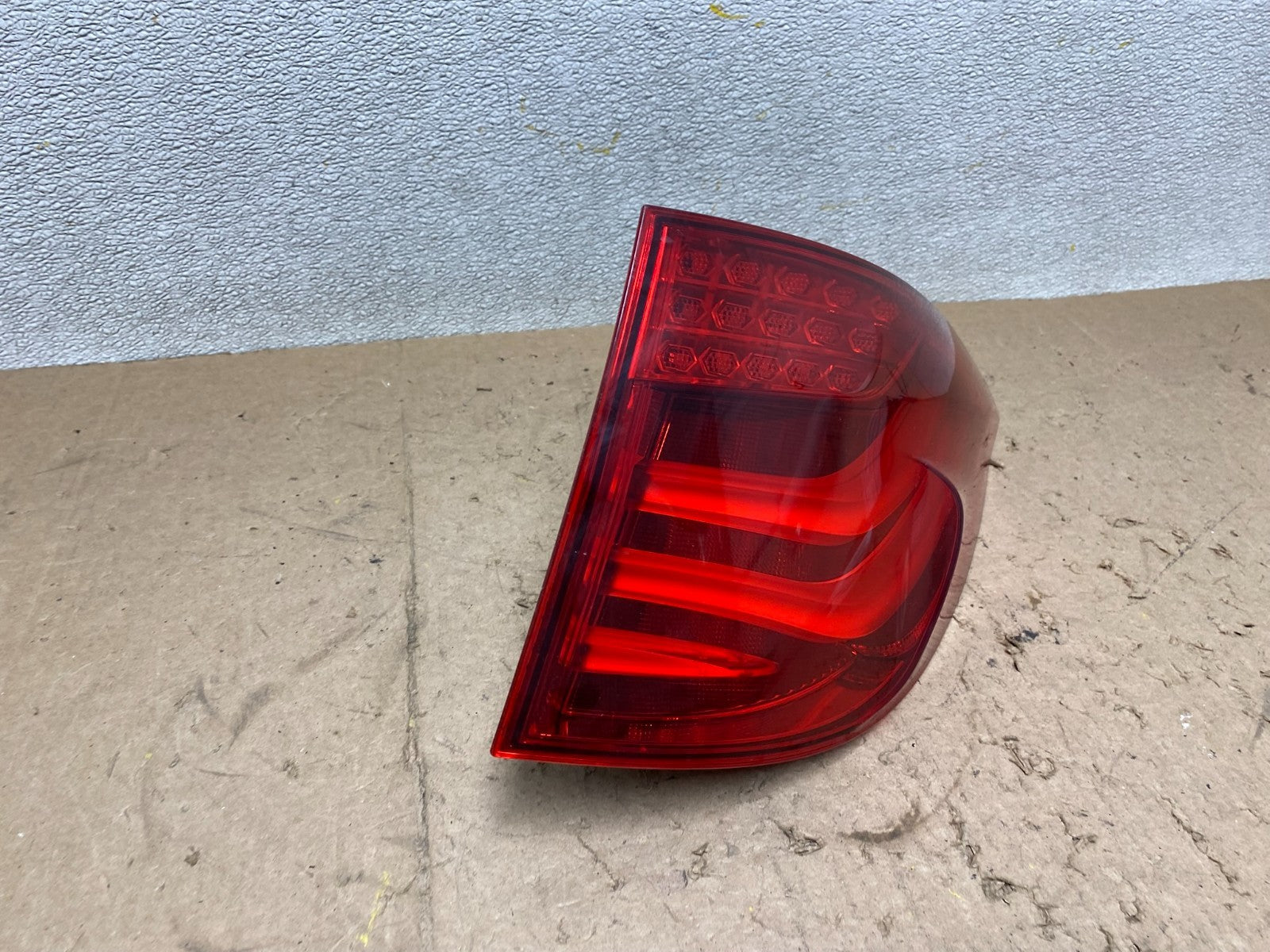 2010-2013 BMW F07 5-Series Gran Turismo GT Right Passenger Tail Light X2456 DW2
