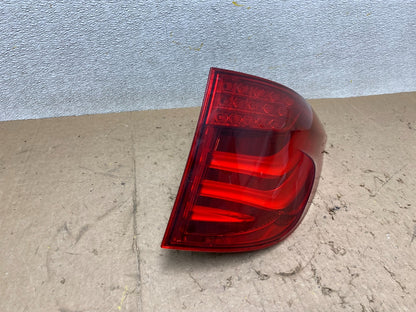 2010-2013 BMW F07 5-Series Gran Turismo GT Right Passenger Tail Light X2456 DW2