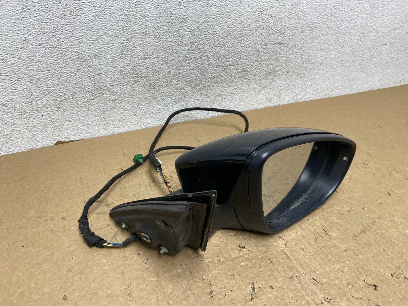 2012-2015 Volkswagen Passat Right Passenger Sgn Door View Mirror AF7991 DW6