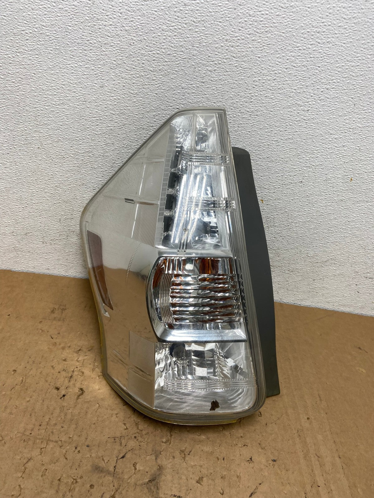 2012 2013 2014 Toyota Prius V LED Left Driver LH Tail Light AD3286 LK0