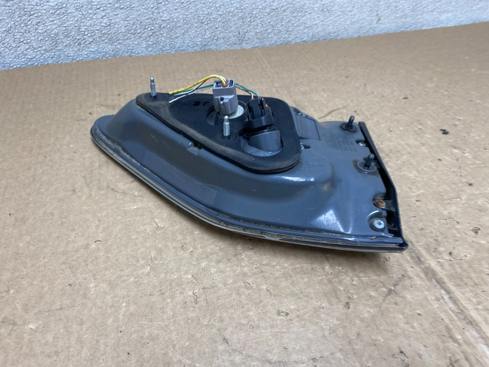 2010 - 2012 Lexus RX450H Hybrid Right Passenger RH Inner Tail Light OEM v1217 DG6