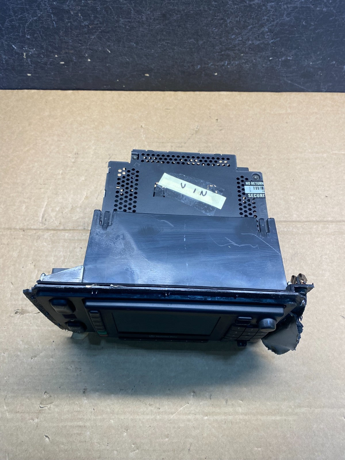1998 to 2001 Mercedes ML-Class ML320 Radio Navigation Screen Display AF8865 DG3