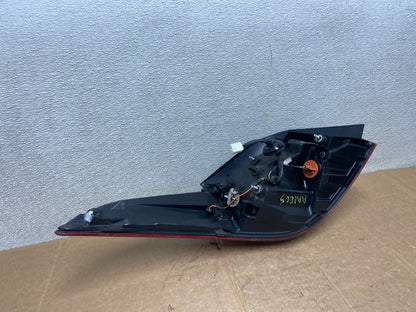 2014 2015 2016 Hyundai Elantra Sedan Right Passenger RH Tail Light OEM AA1605 DW6