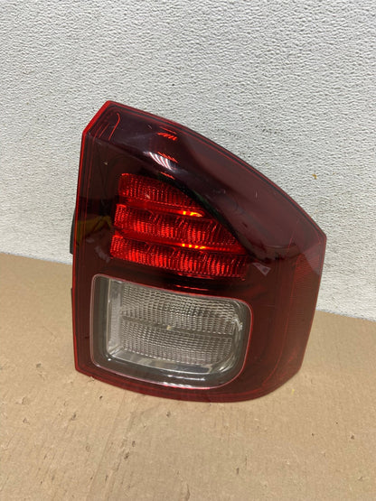 2014 - 2017 Jeep Compass Right Passenger Side Tail Light AE9565 LK0