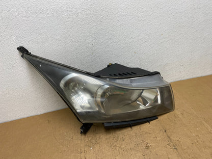 2011 to 2015 Chevrolet Cruze Halogen Right Passenger Rh Headlight AD0548 DW0