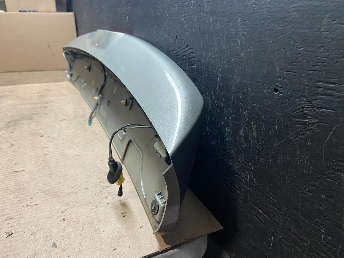 2005 2006 2007 Honda Odyssey Rear Trunk Spoiler Gate E4703 DG4