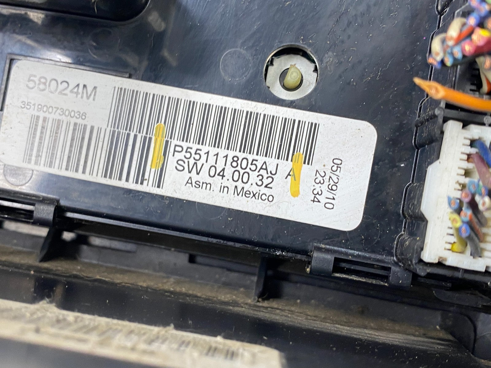 2008-2010 Dodge Grand Caravan  A/C Climate Control Unit Bezel Trim Oem z7431 DG8