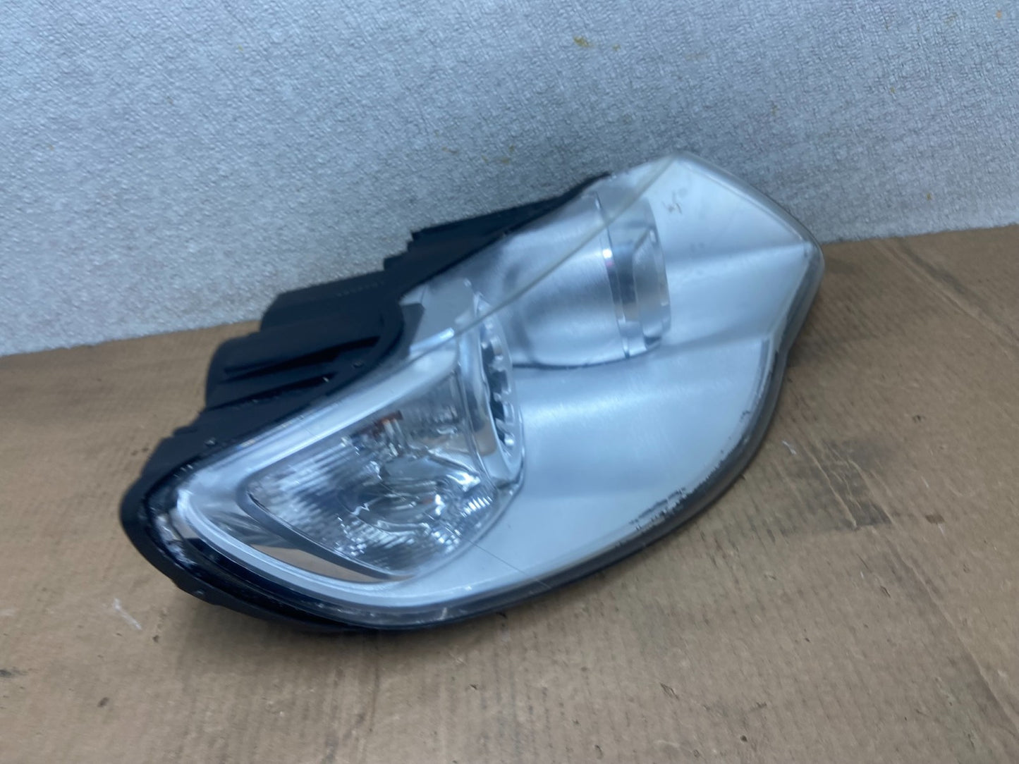 2008 to 2010 Volkswagen Touareg Right Passenger Halogen Headlight Depo AA6219 DG2