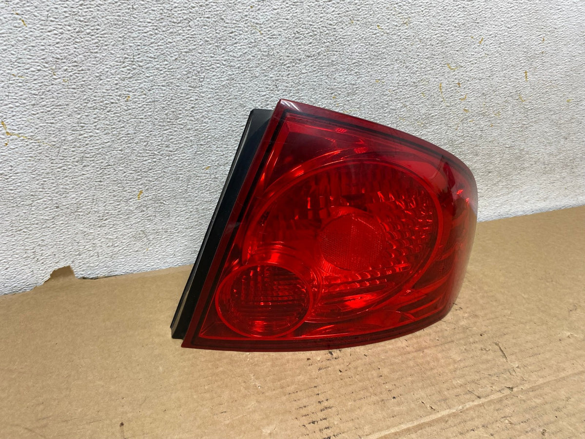 2004 2005 2006 Nissan Sentra Right Passenger Rh Side Tail Light AH7993 LK1