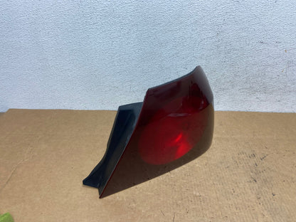2000 to 2005 Chevrolet Impala Right Passenger Rh Side Tail Light AD4715 LK2