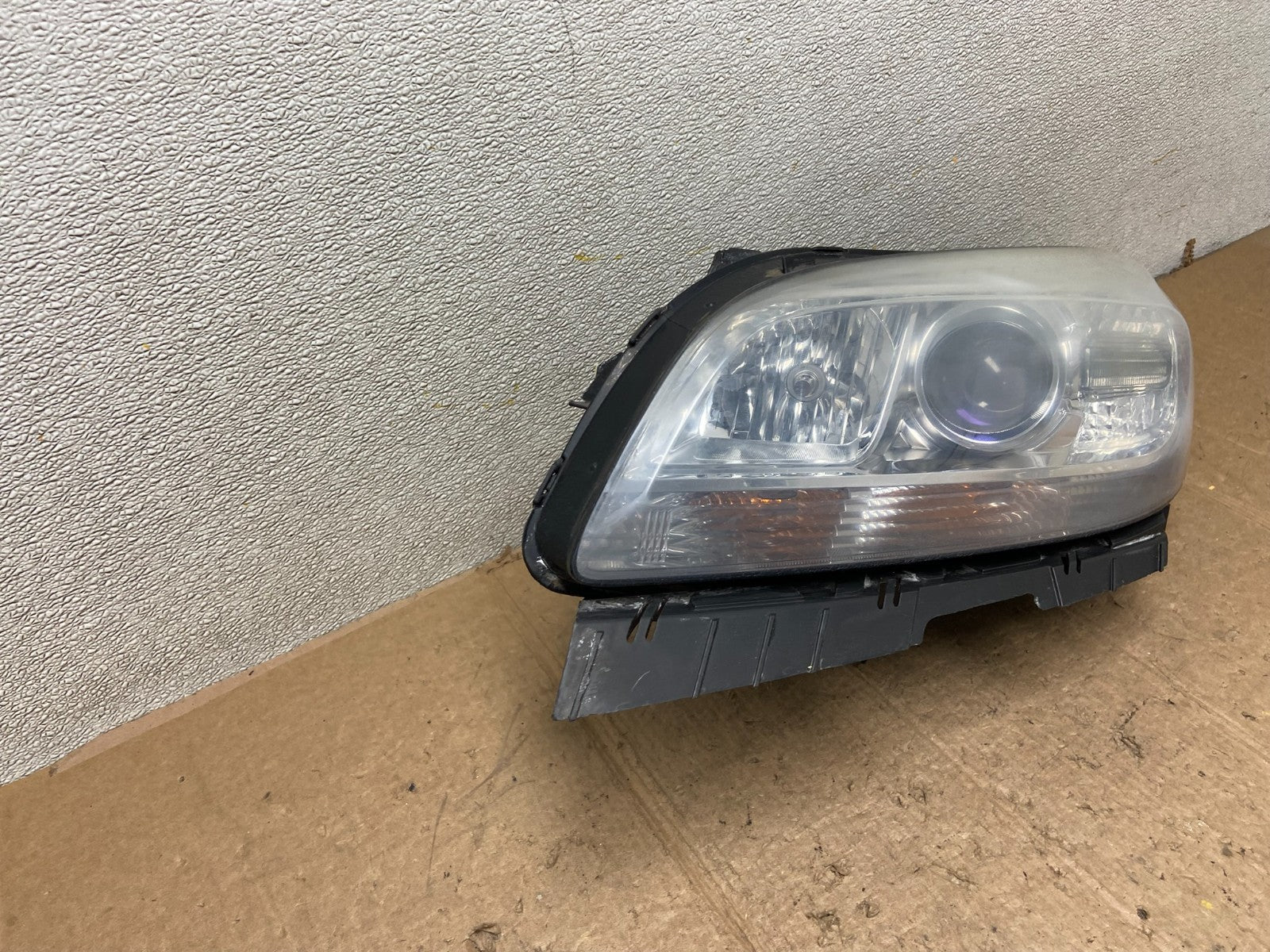 2013 2014 2015 Chevrolet Malibu Headlight Projector Left Driver Side Oem AA42111
