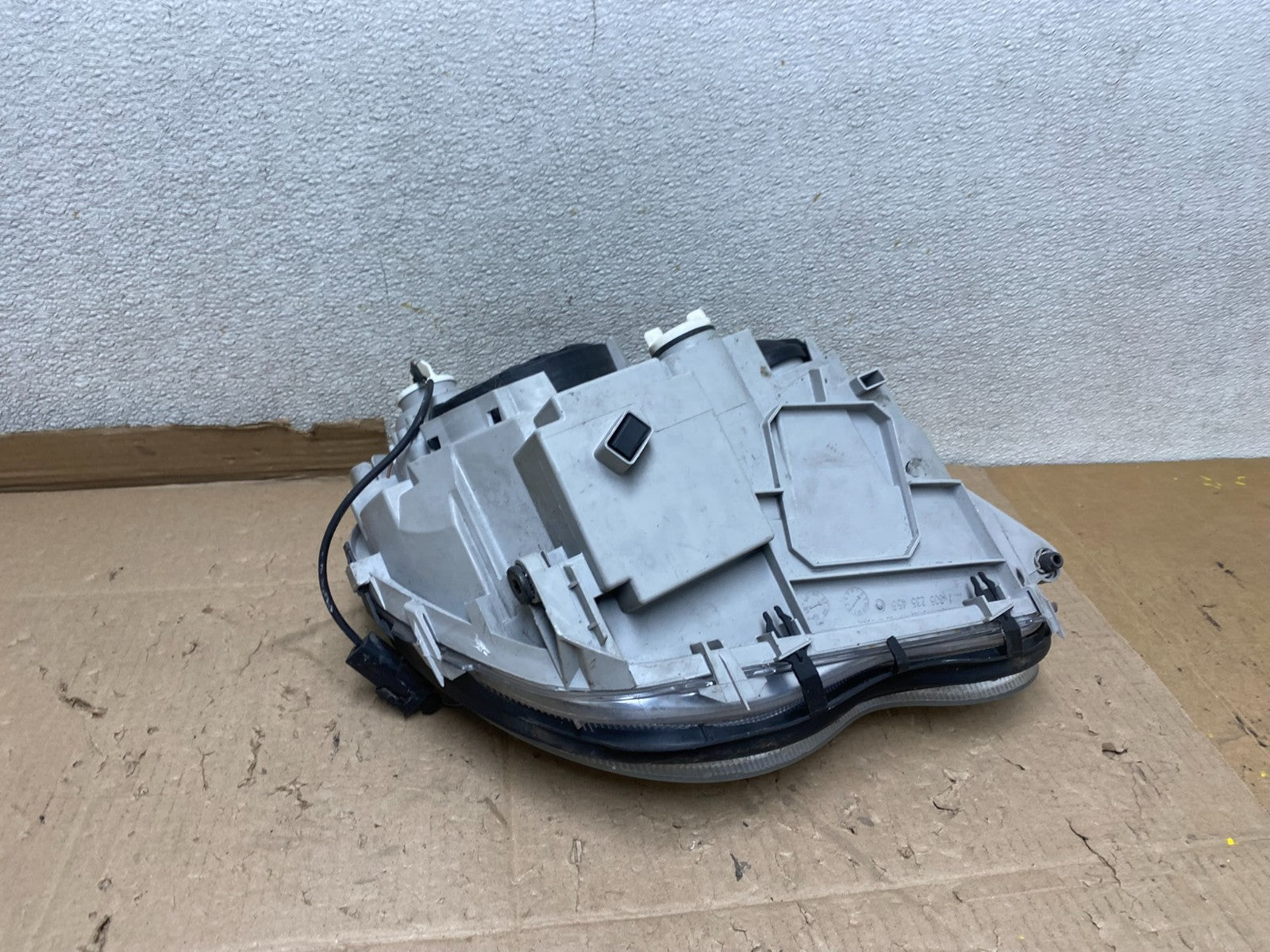 2001-2004 Mercedes-Benz C Class Halogen Left Driver Headlight Oem U6887 DW6