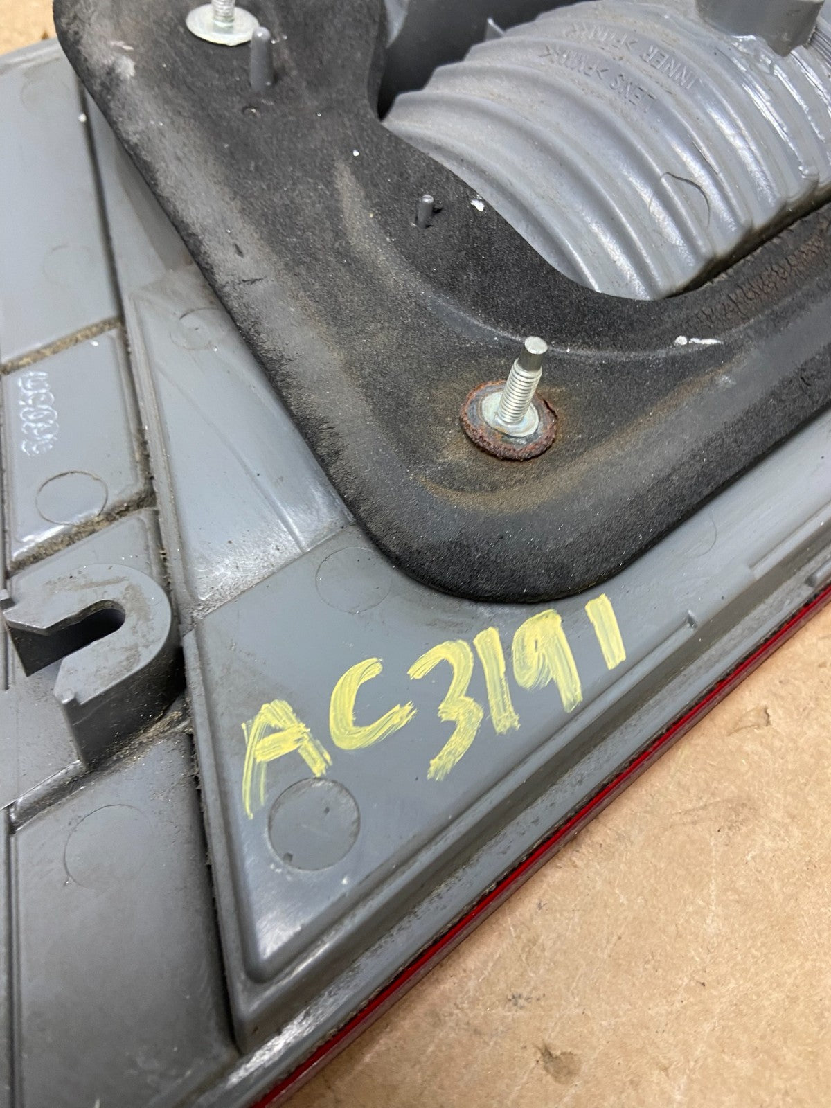 2005 2006 2007 Honda Odyssey Inner Left Driver Lh Tail Light AC3191 DW7