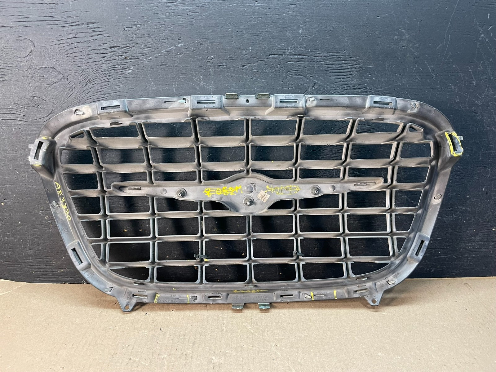 2002 - 2004 Chrysler Concorde Front Upper Grille Grill AE3330 DG3