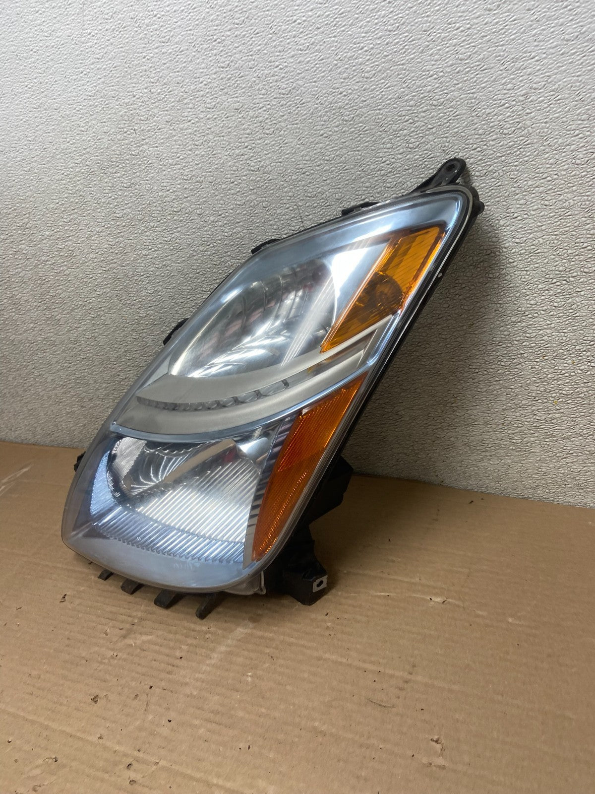 2006-2009 Toyota Prius Left Driver LH Side Headlight Halogen TYC AA8715 DW1