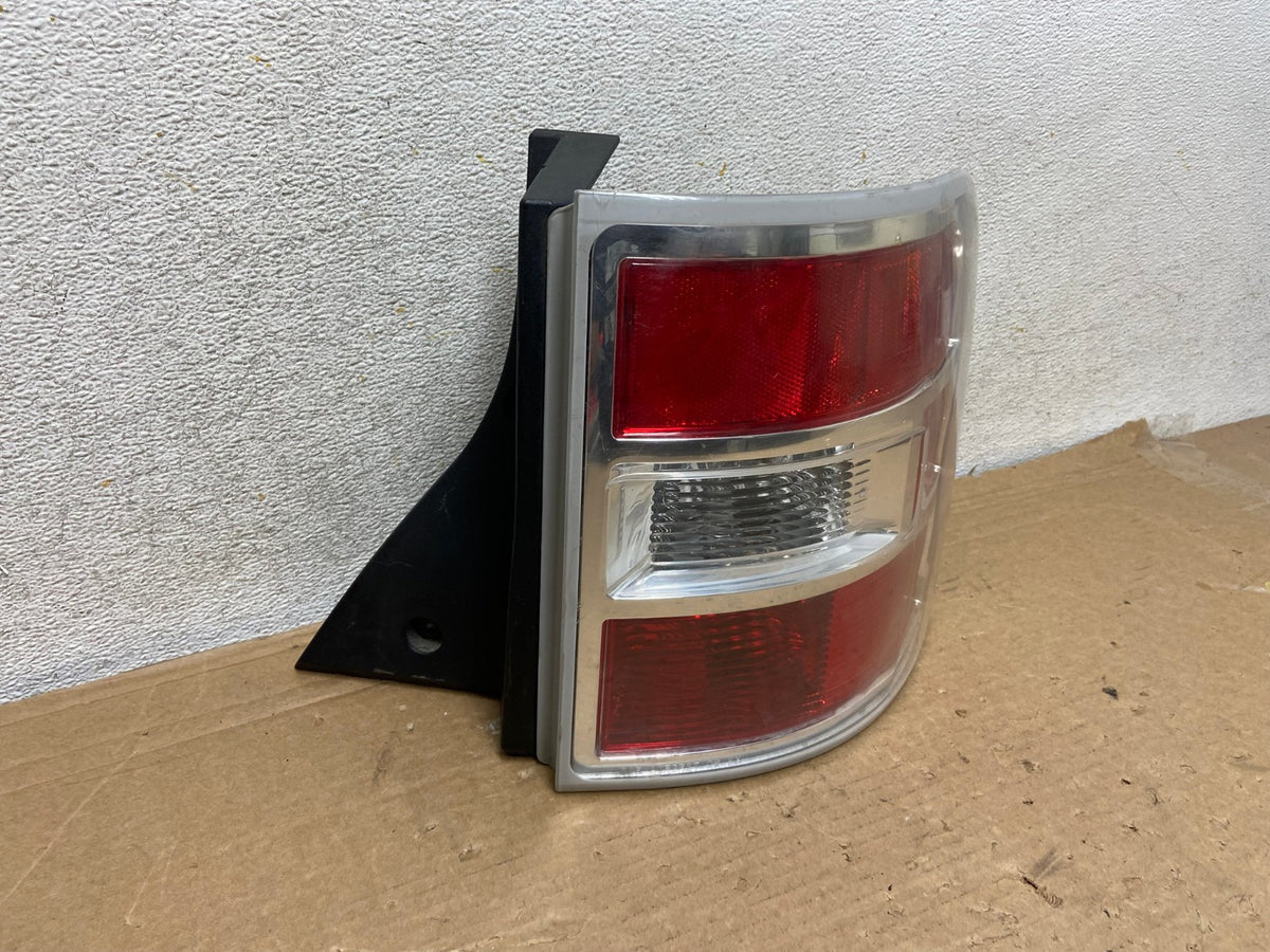 2009 to 2011 Ford Flex Right Passenger RH Side Tail light AH8491 LK1