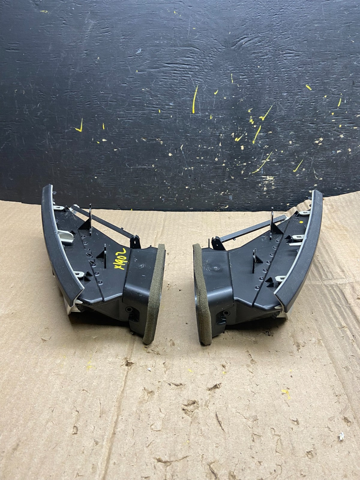 2010 to 2016 GMC Terrain Left+Right  Front Dash  Air Vent Bezel X1902 DG3