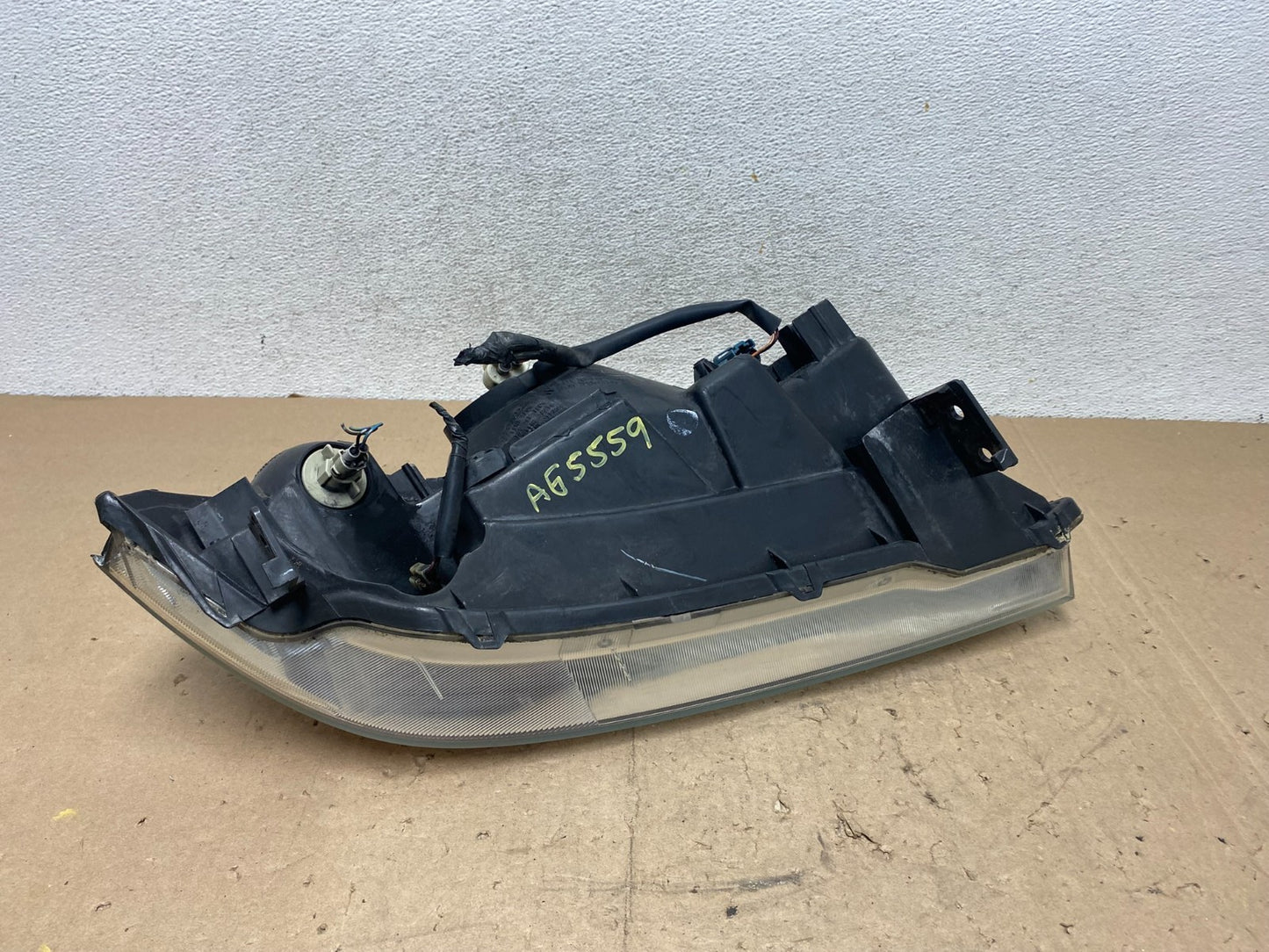 2001 to 2003 Acura MDX Left Driver LH Halogen Headlight AG5559 DW7