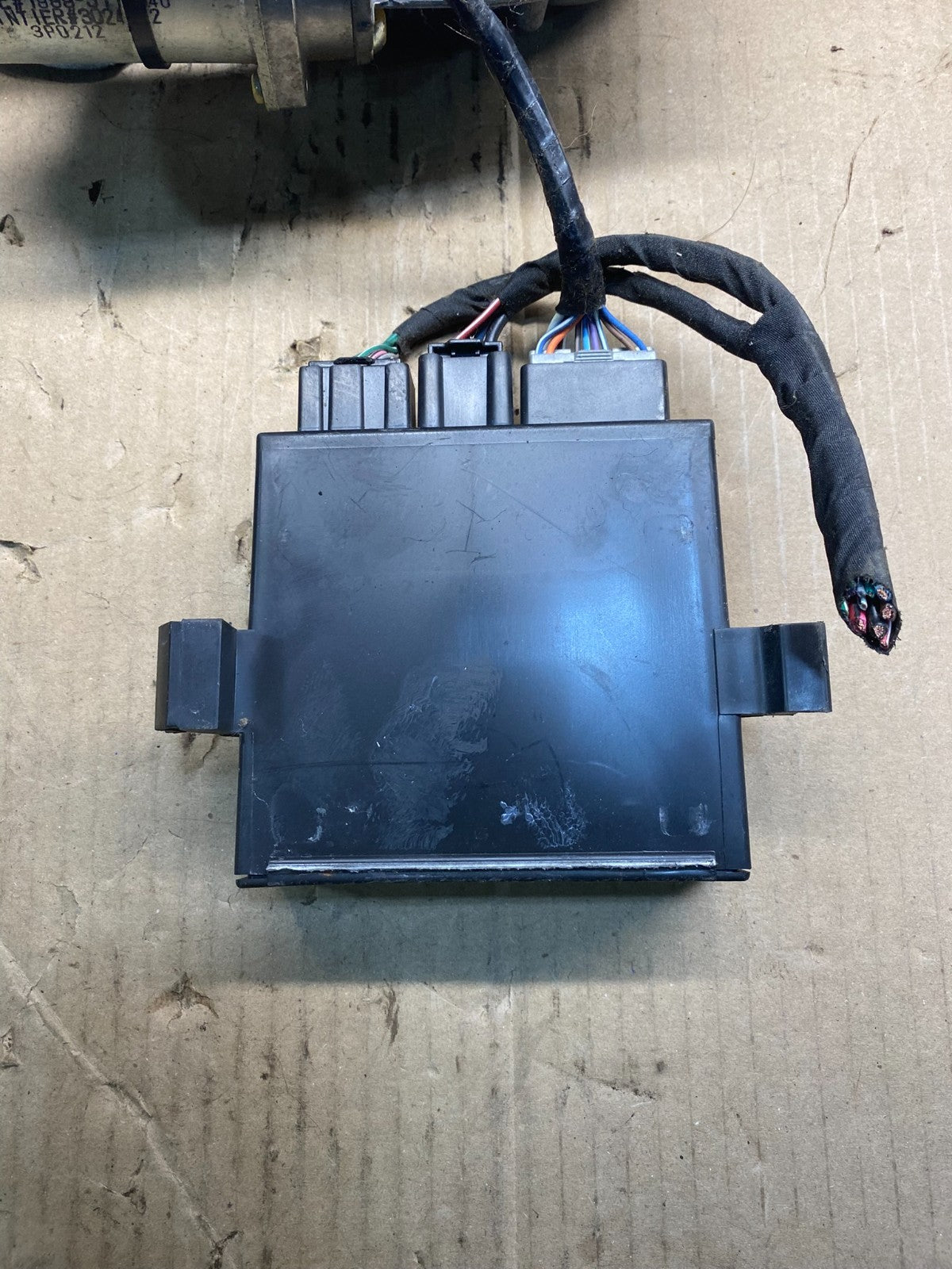 2007 2008 Acadia Enclave Escalade Suburban Liftgate Door Module Motor AC0899  DG4