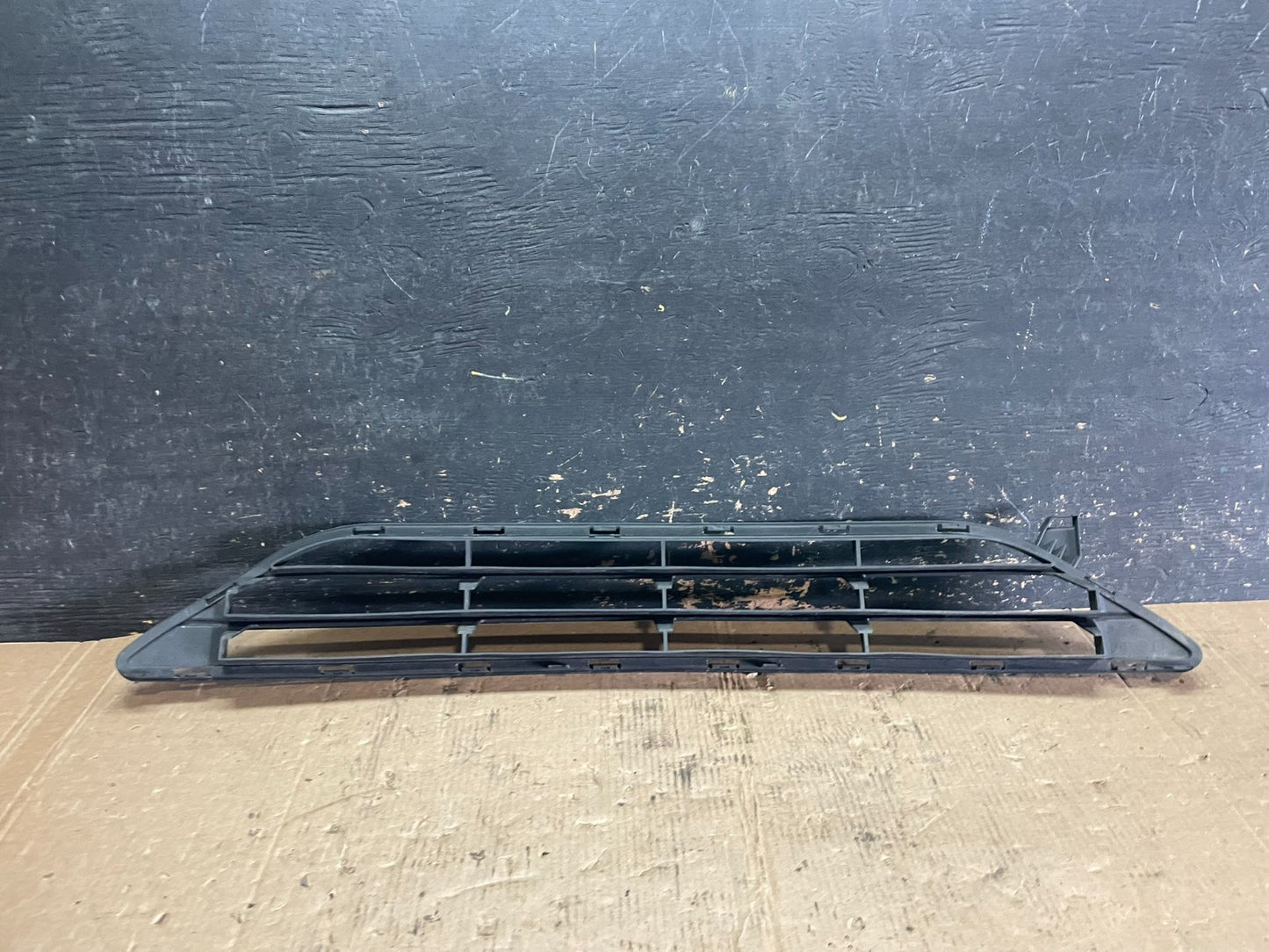 2017 to 2021 Nissan X-Trail Front Lower Grille Grill OEM 62254-6FR0A Z59233