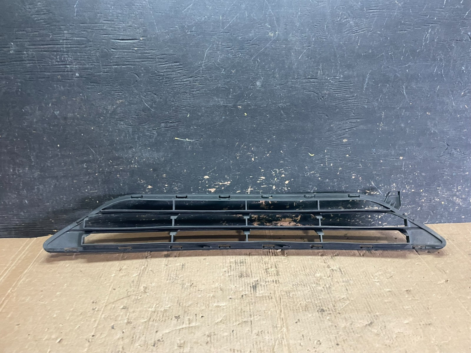 2017 to 2021 Nissan X-Trail Front Lower Grille Grill OEM 62254-6FR0A Z59233