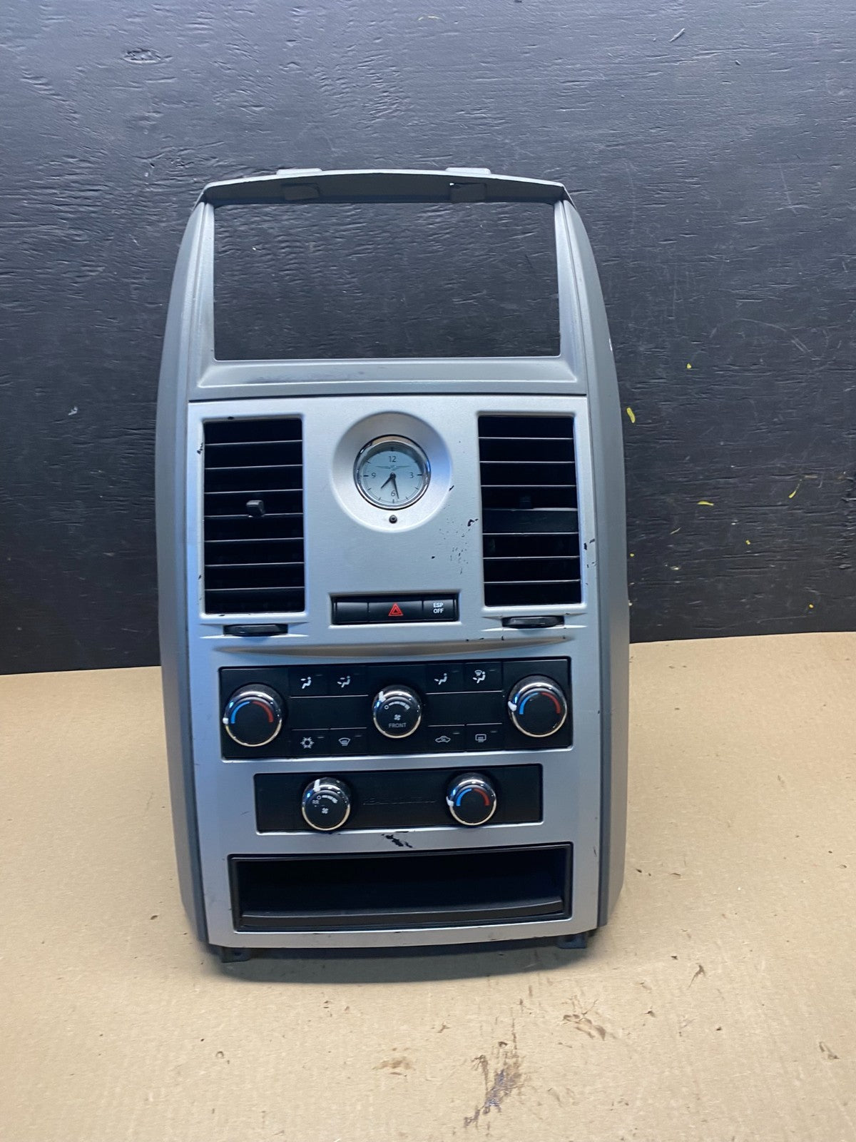 2008-2010 Dodge Grand Caravan  A/C Climate Control Unit Bezel Trim Oem Q6993 DG0