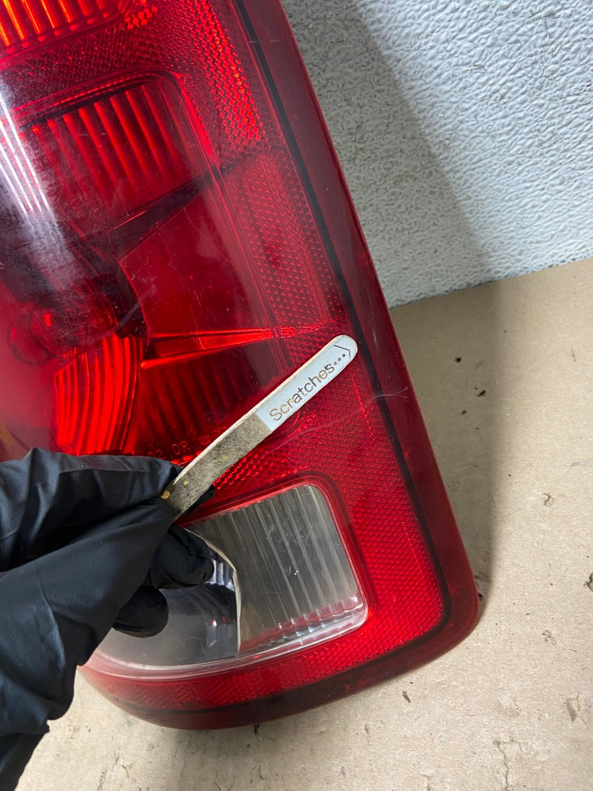 2002 to 2006 Dodge Ram 1500 Right passenger Rh side Tail Light AG5400 LK4
