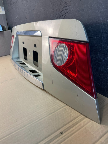 2006 2007 Infiniti M35 Rear Trunk Panel Trim Molding W/ Lights AC9701 DG1