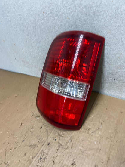 2004 to 2008 Ford F150 F-150 Left Driver LH Side Tail Light AI9276 LK1