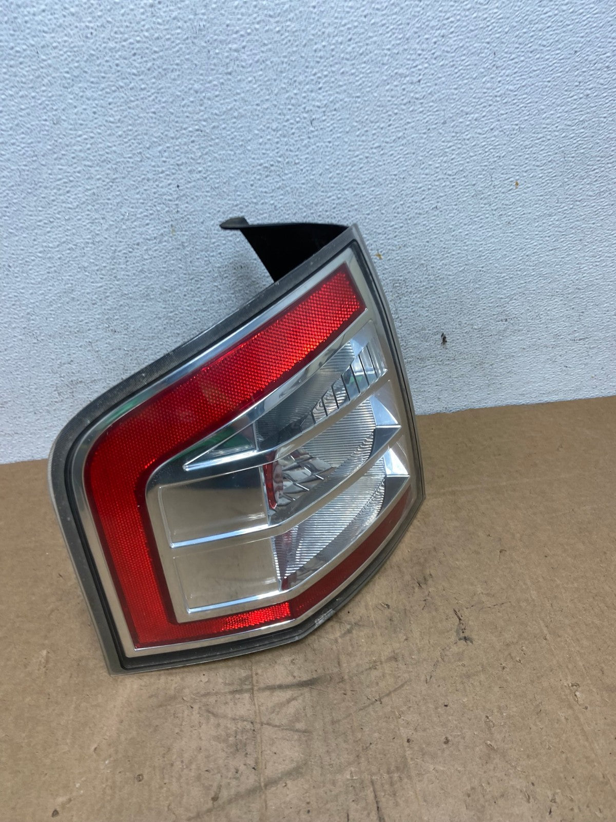 2007 to 2010 Ford Edge Tail light Left Driver Side AD6343 LK2