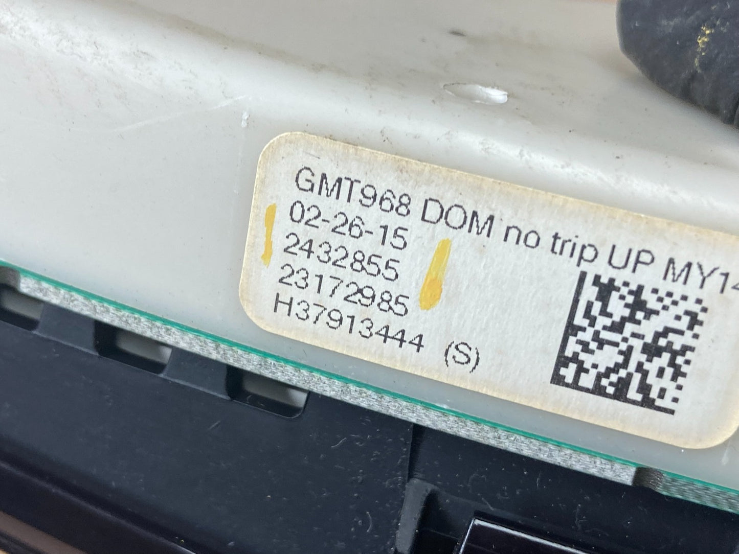 2014 2015 2016 GMC Acadia Speedometer Cluster OEM  Z2005 DG6