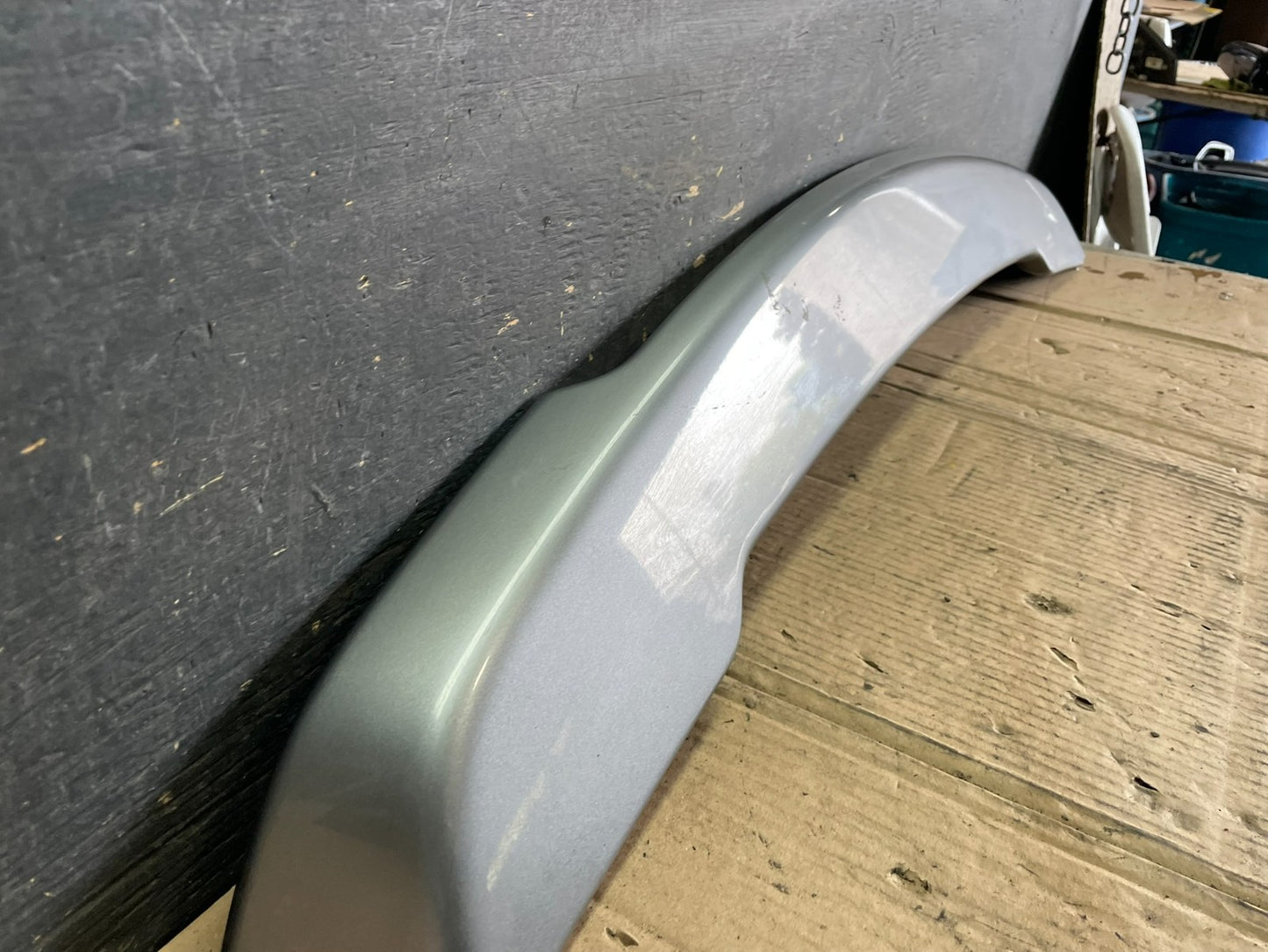 2008 to 2014 Land Rover LR2 Rear Trunk Tail Light Lift Gate Spoiler S6034 DG2