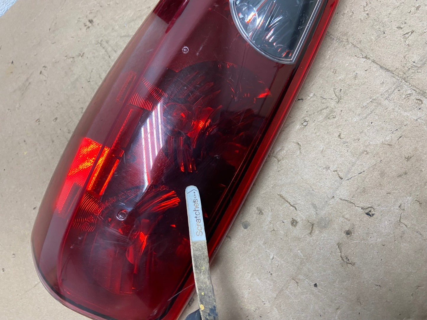 2004 to 2012 Chevrolet Colorado GMC Canyon Left+Right Set Tail Lights AG5671 LK3