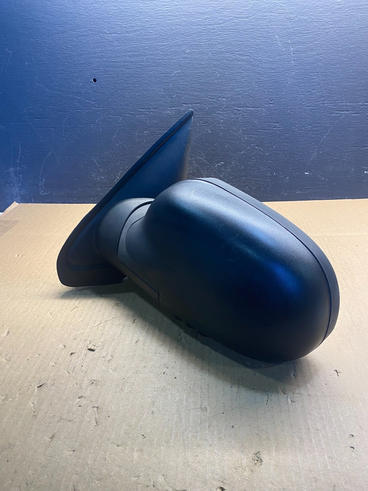 2006 to 2009 Chevrolet Trailblazer Left Driver View Door Mirror AC2539 DG2