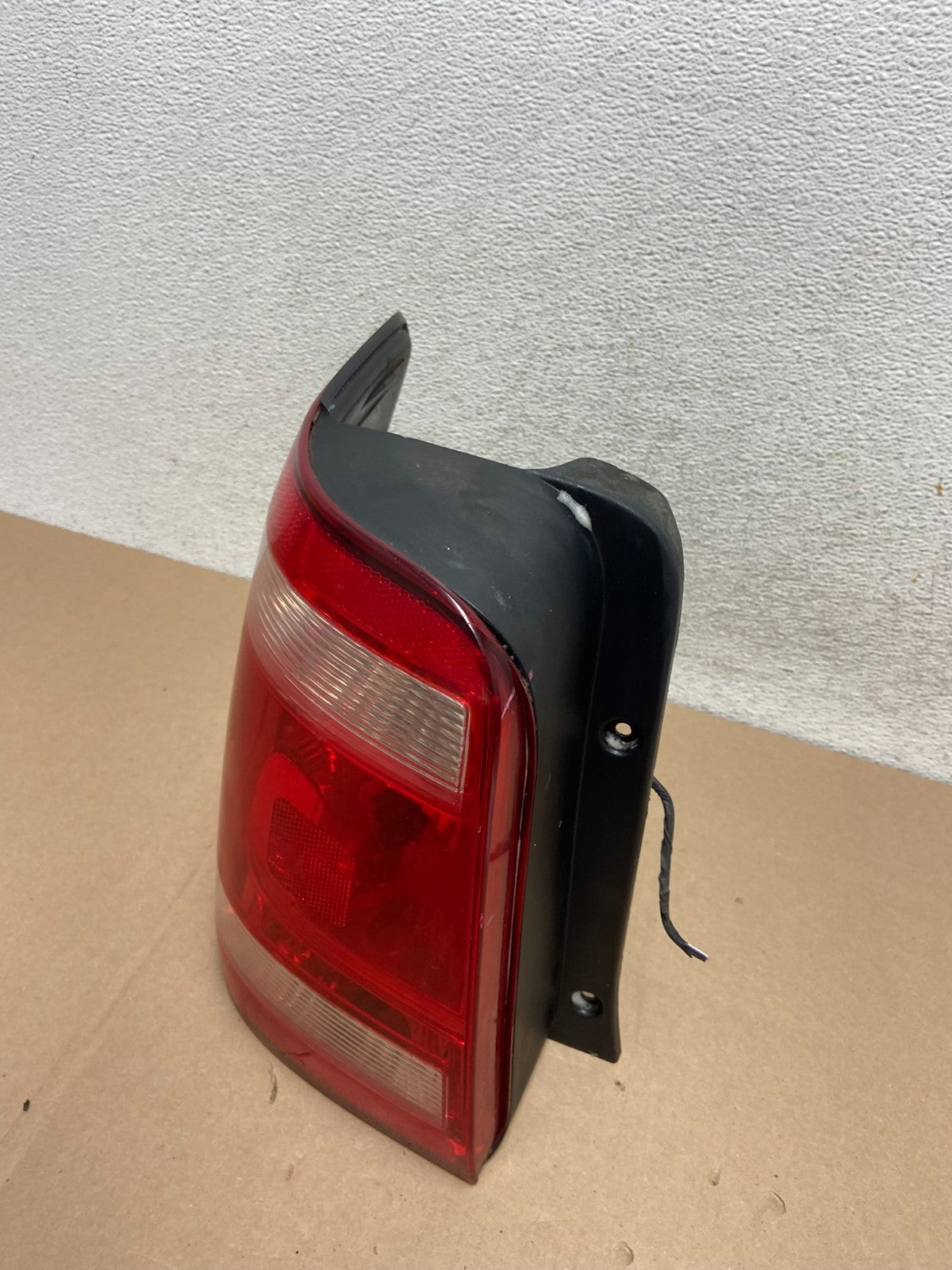 2008 to 2012 Ford Escape Left Driver LH Side Tail Light AG6587 DW1