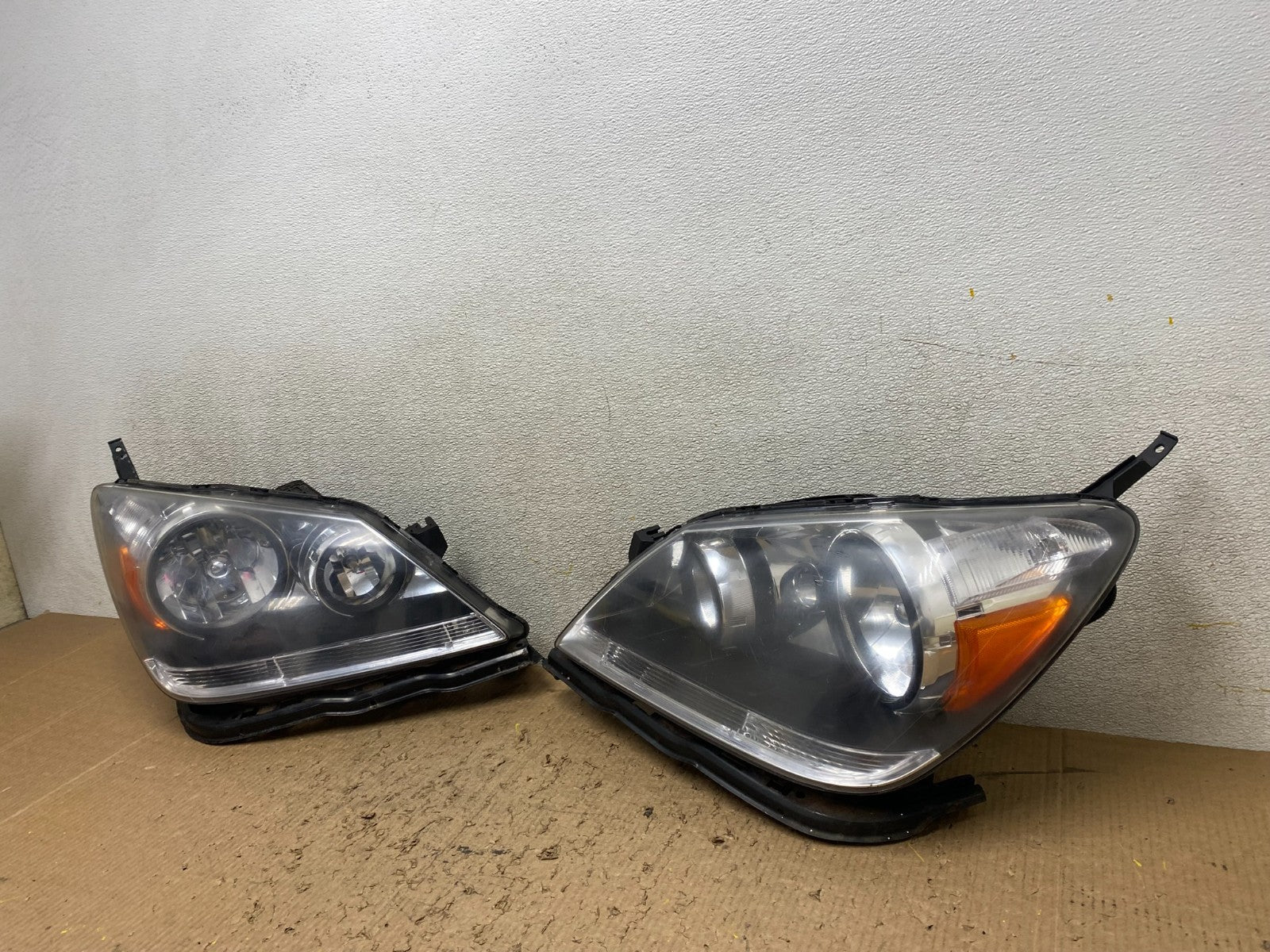 2005 2006 2007 Honda Odyssey Left+Right Set Halogen Headlights W8201 DW1