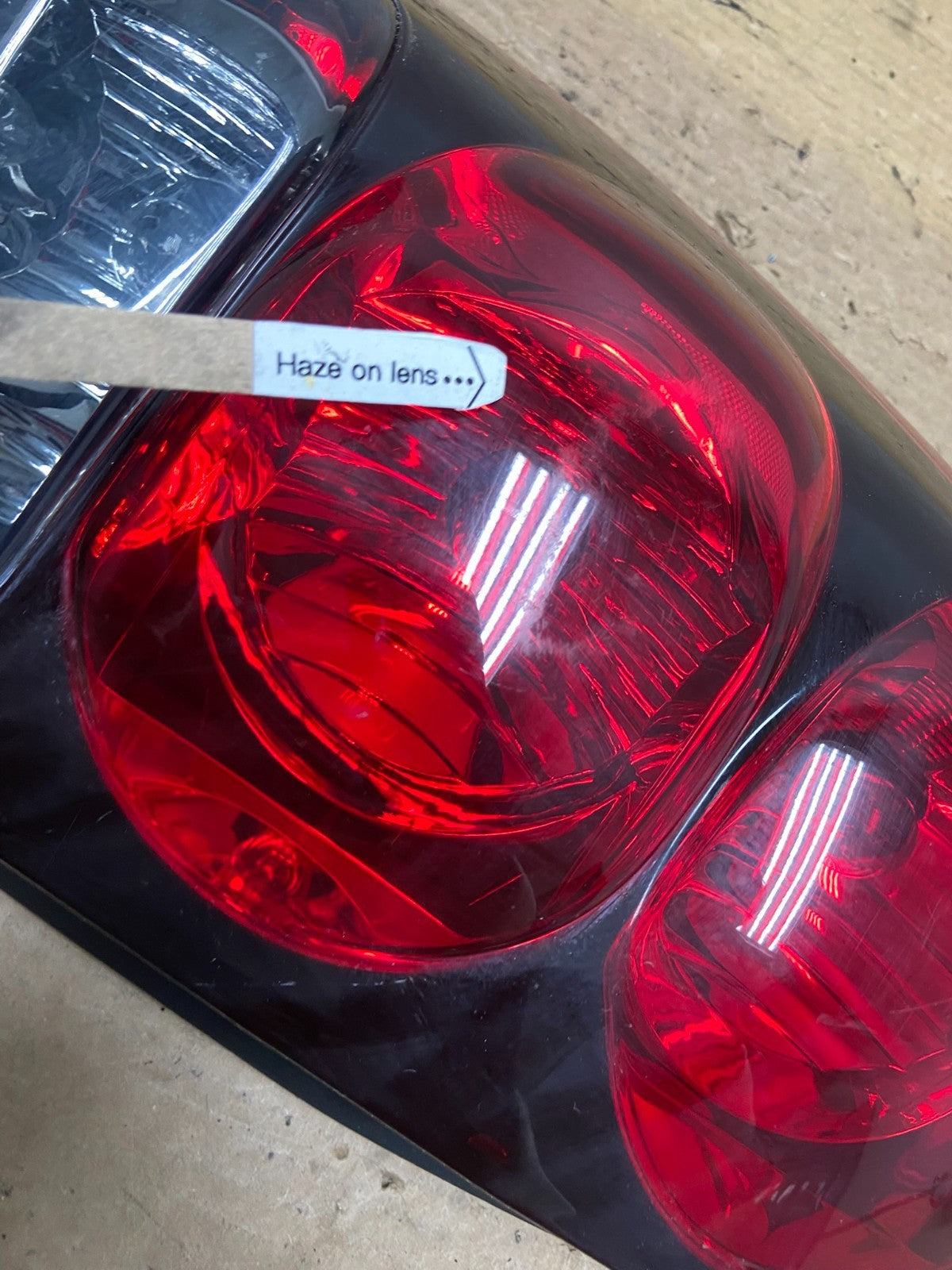2002 to 2009 Chevrolet Trailblazer Left Driver LH Side Tail Light AB3355 LK4