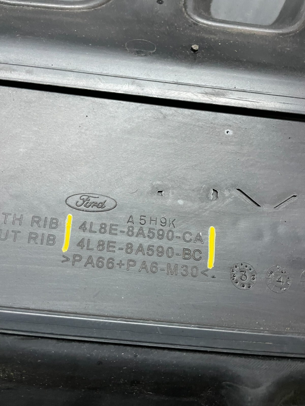 2000 to 2003 Mazda Tribute DOHC 24 VALVE Engine Shield Top Cover J3645 PS8