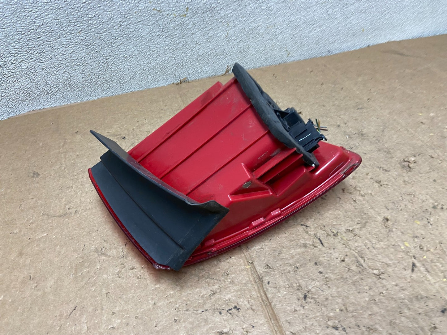 2011 to 2014 Volkswagen Jetta Right Passenger Rh Side Tail Light Oem AA5102 DW6