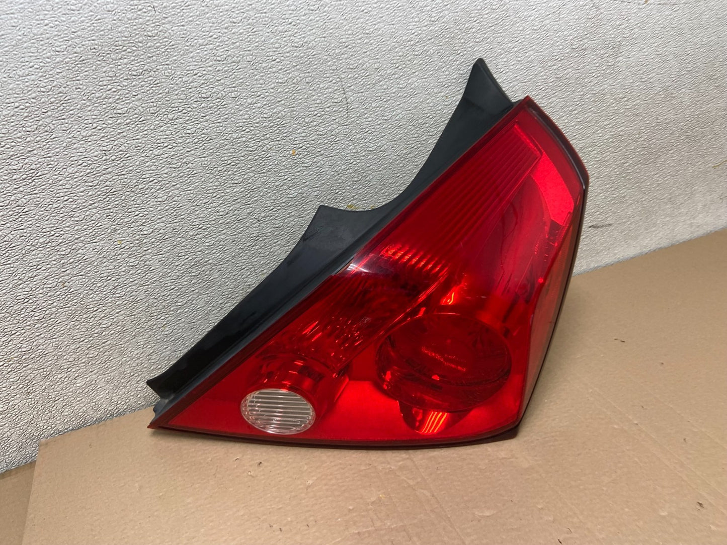 2008 - 2013 Nissan Altima Coupe Right Passenger Side Rh Tail Light OEM AB2344 DW2