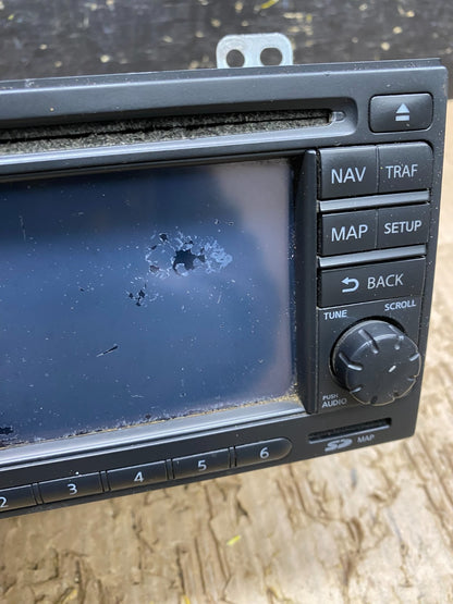 2011 to 2012 Nissan Rogue AM FM XM Radio CD Player Screen Receiver V7517 DG2