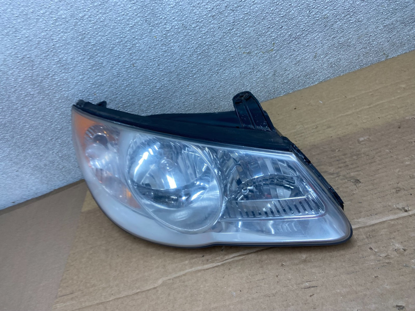 2007 2008 2009 2010 Hyundai Elantra Right Passenger Side Headlight OEM AB5145 DW1