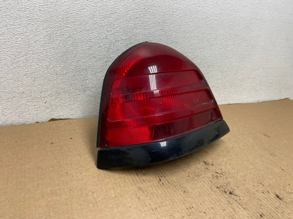 2003 - 2011 Ford Crown Victoria Left Driver Lh Side Tail Light AG2281 LK2