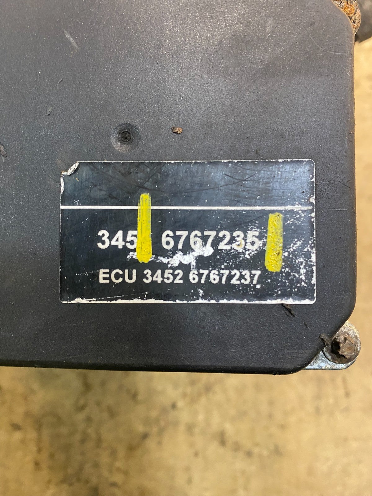 BMW 5 E60 Anti Lock Break Pump ABS 6767235 Z24275