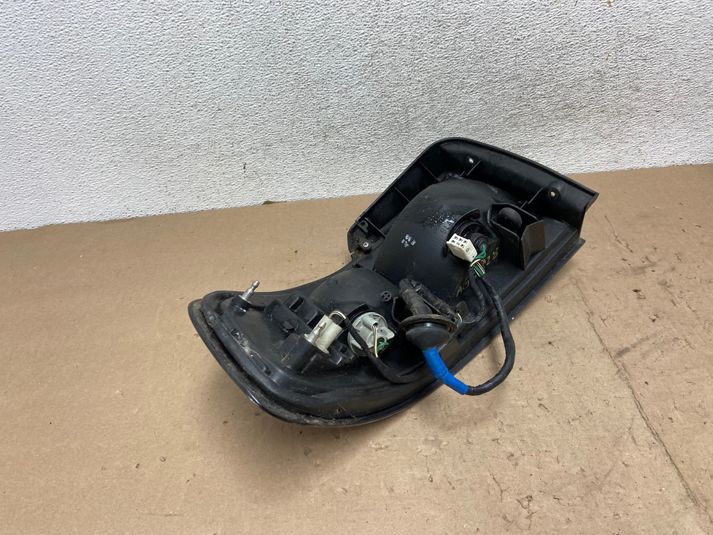 1992 1993 1994 Toyota Camry Right Passenger RH Side Tail Light AG5628 LK5