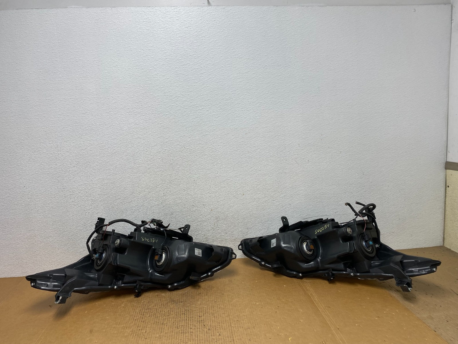 2013 to 2015 Nissan Altima Left+Right Side Set Halogen Headlights AE0305 DW4