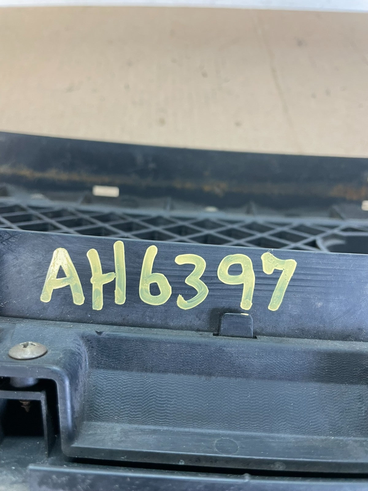 2003 2004 2005 2006 Honda Element Front Upper Grill Grille ah6397 DG5