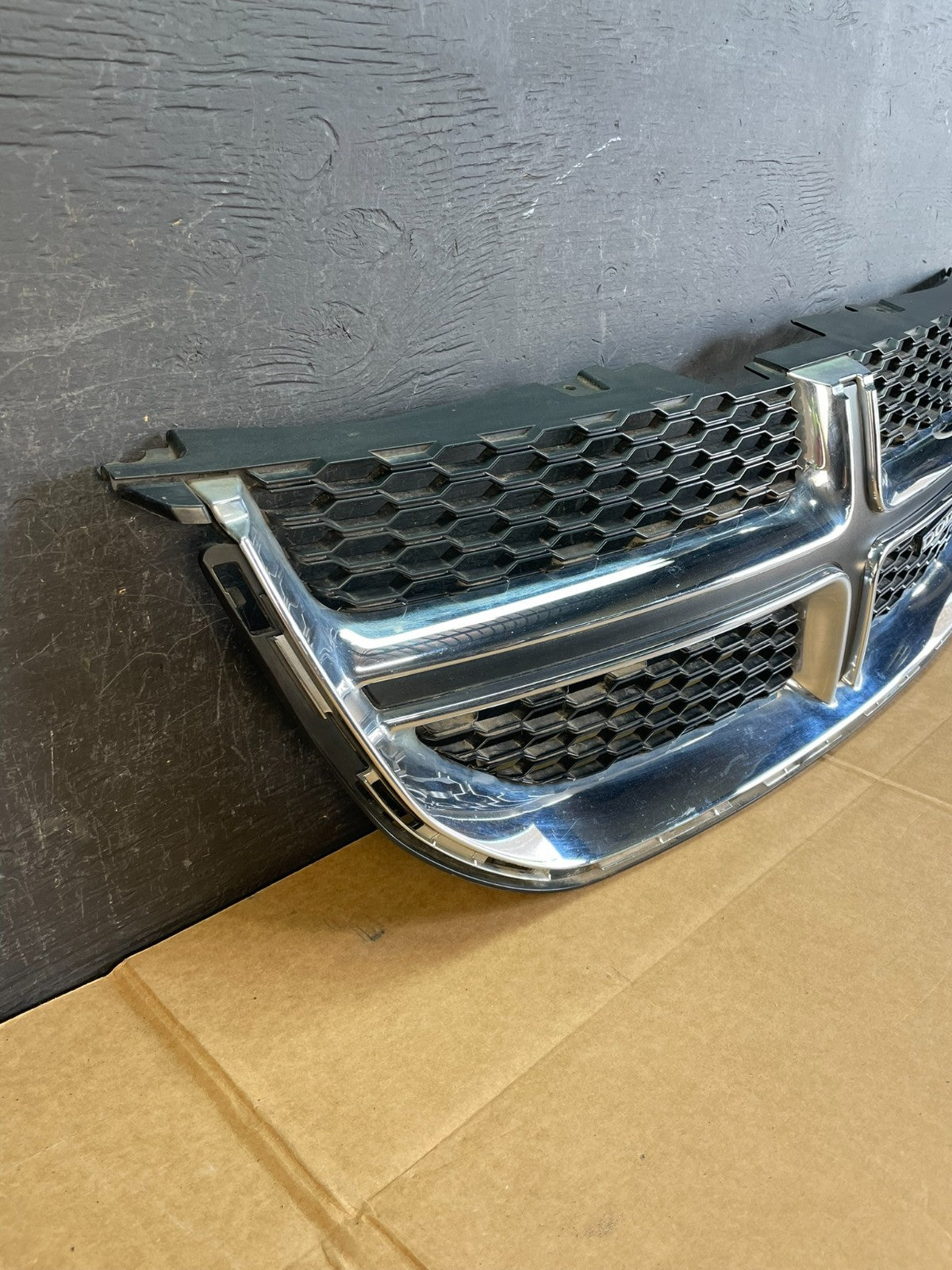 2011 to 2015 Dodge RAM VAN Front Upper Grill Grille ae0801 DG2