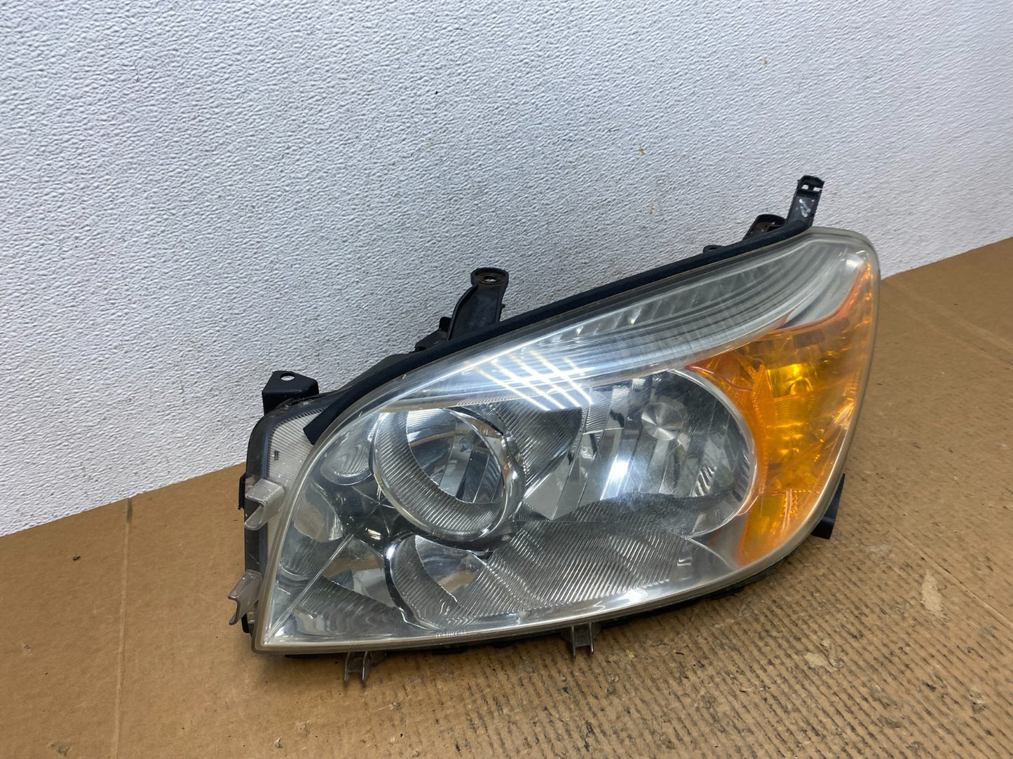 2006 2007 2008 Toyota Rav4 Left Driver LH Side Headlight Halogen AE1449 DW2